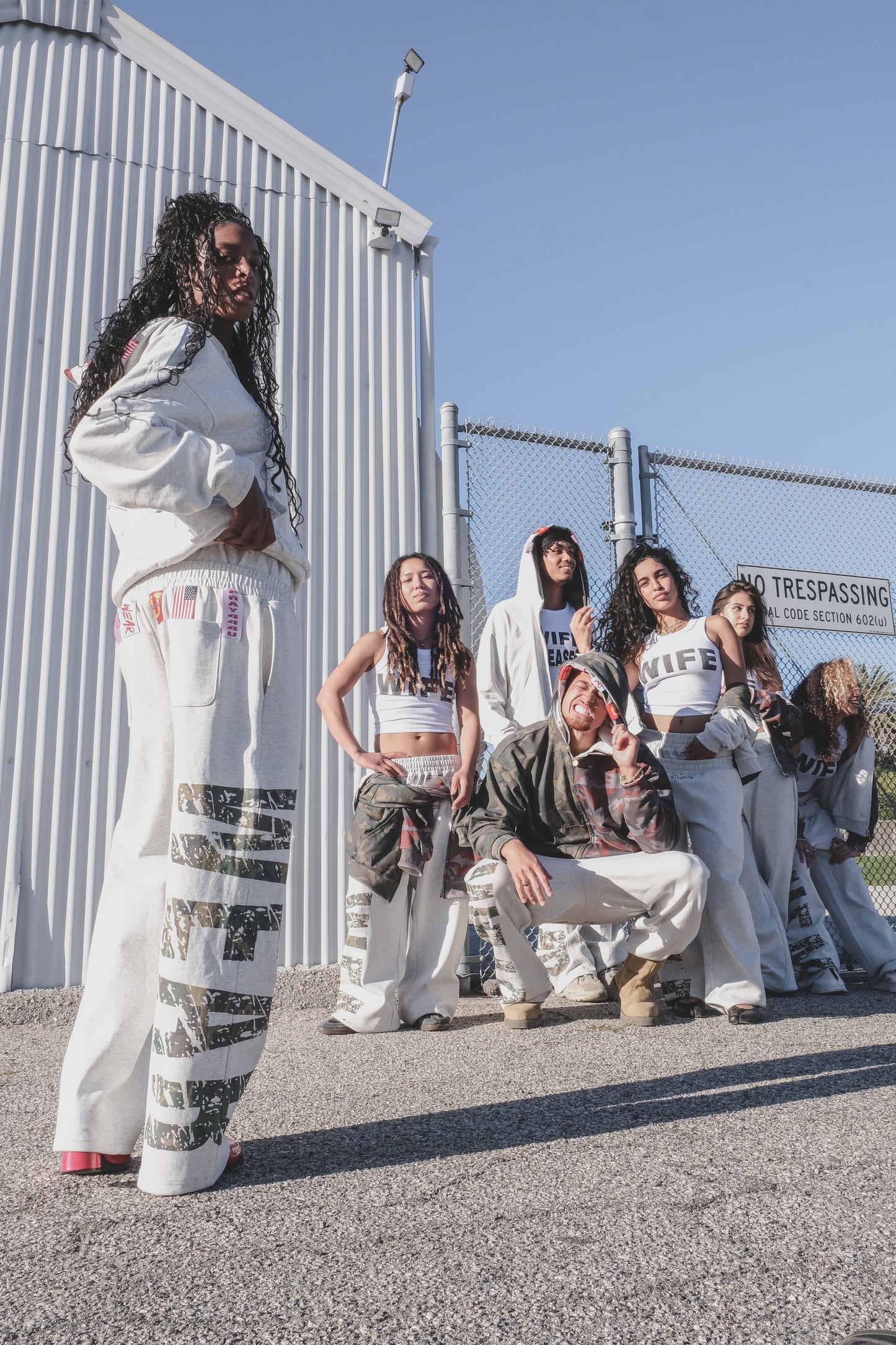 “CAMO-WEAR” TAGGED DOUBLE-LAYER SWEATPANTS